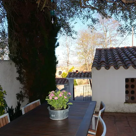 The House In Has 3 Bedrooms Holiday home
