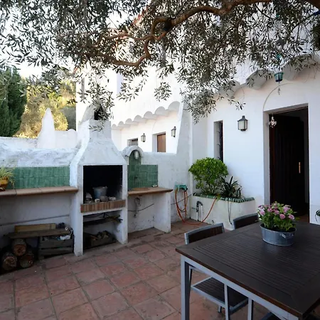 The House In Has 3 Bedrooms Holiday home Pals