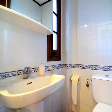The House In Has 3 Bedrooms *