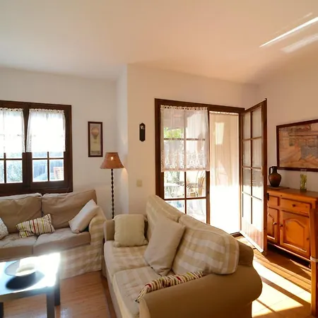 The House In Has 3 Bedrooms 帕尔斯