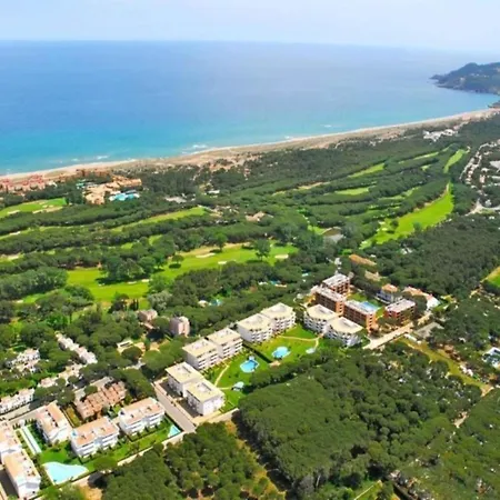 In Near Platja Del Grau 펜션